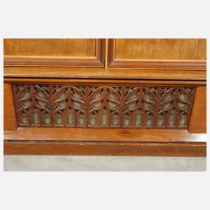 Geschnitzter Hausaltar