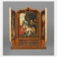 Geschnitzter Hausaltar111