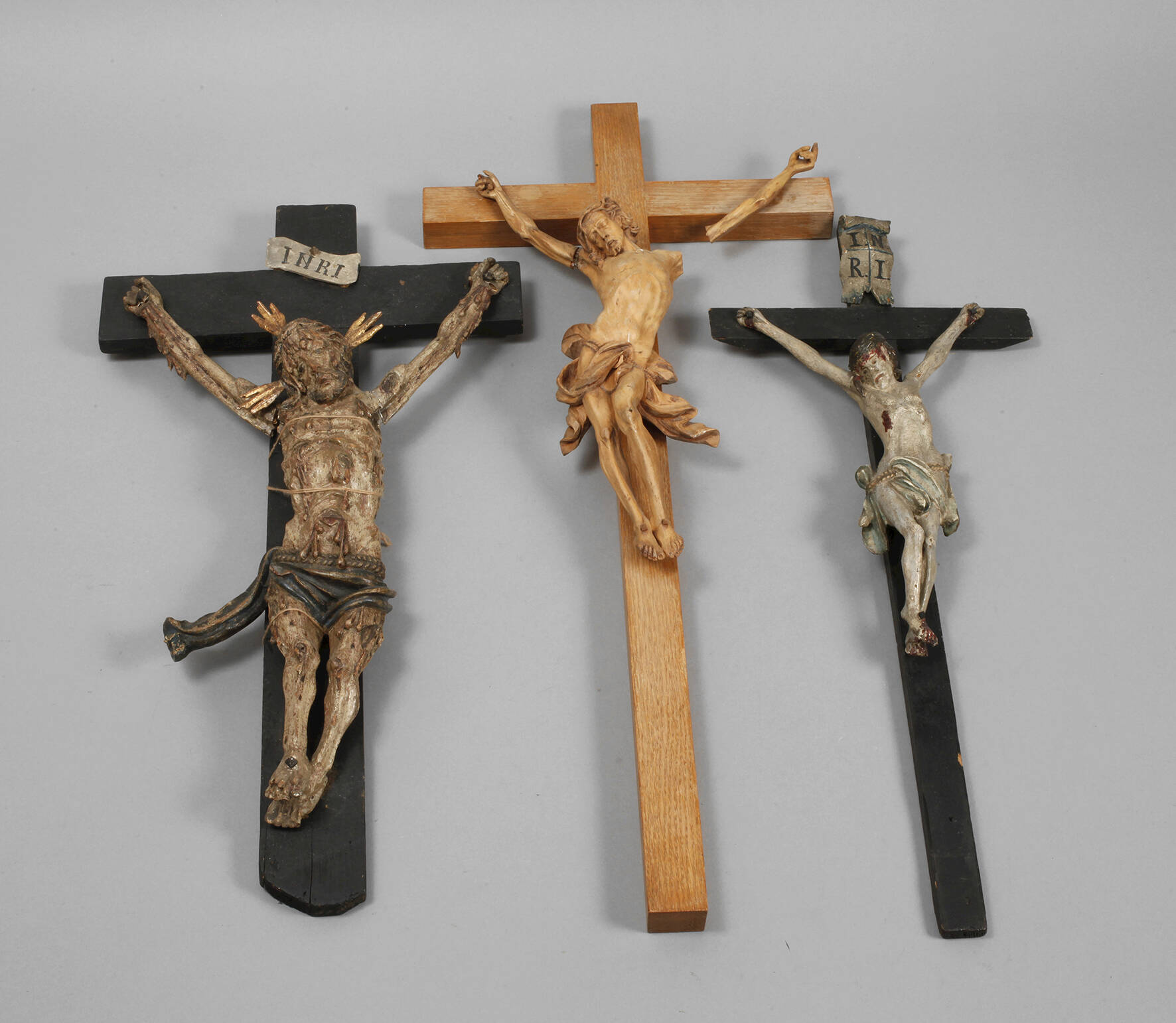 Drei Kruzifixe