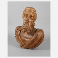 Geschnitzte Büste111