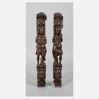 Paar geschnitzte Karyatiden111