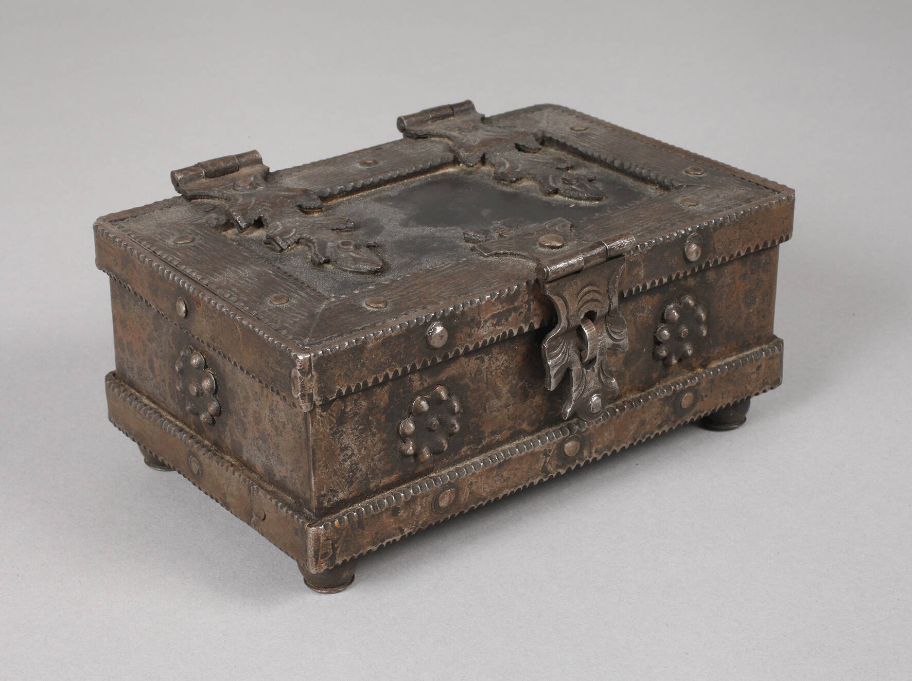 Schmiedeeiserne Kassette