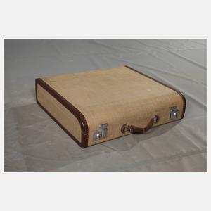 Vier historische Koffer