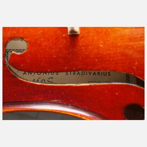 3/4 Violine mit Bogen