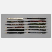 Zwölf Füllfederhalter111