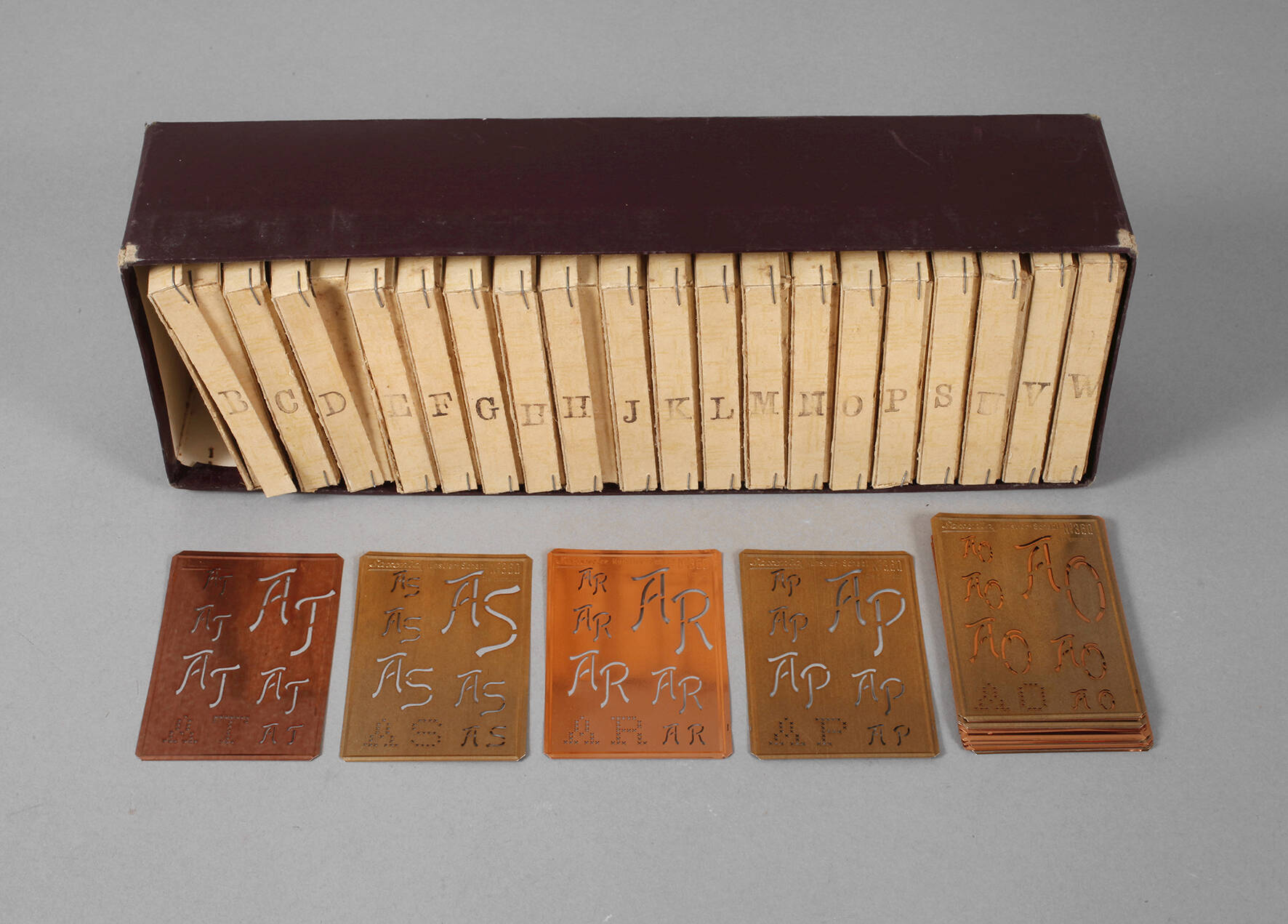 Konvolut Stickschablonen