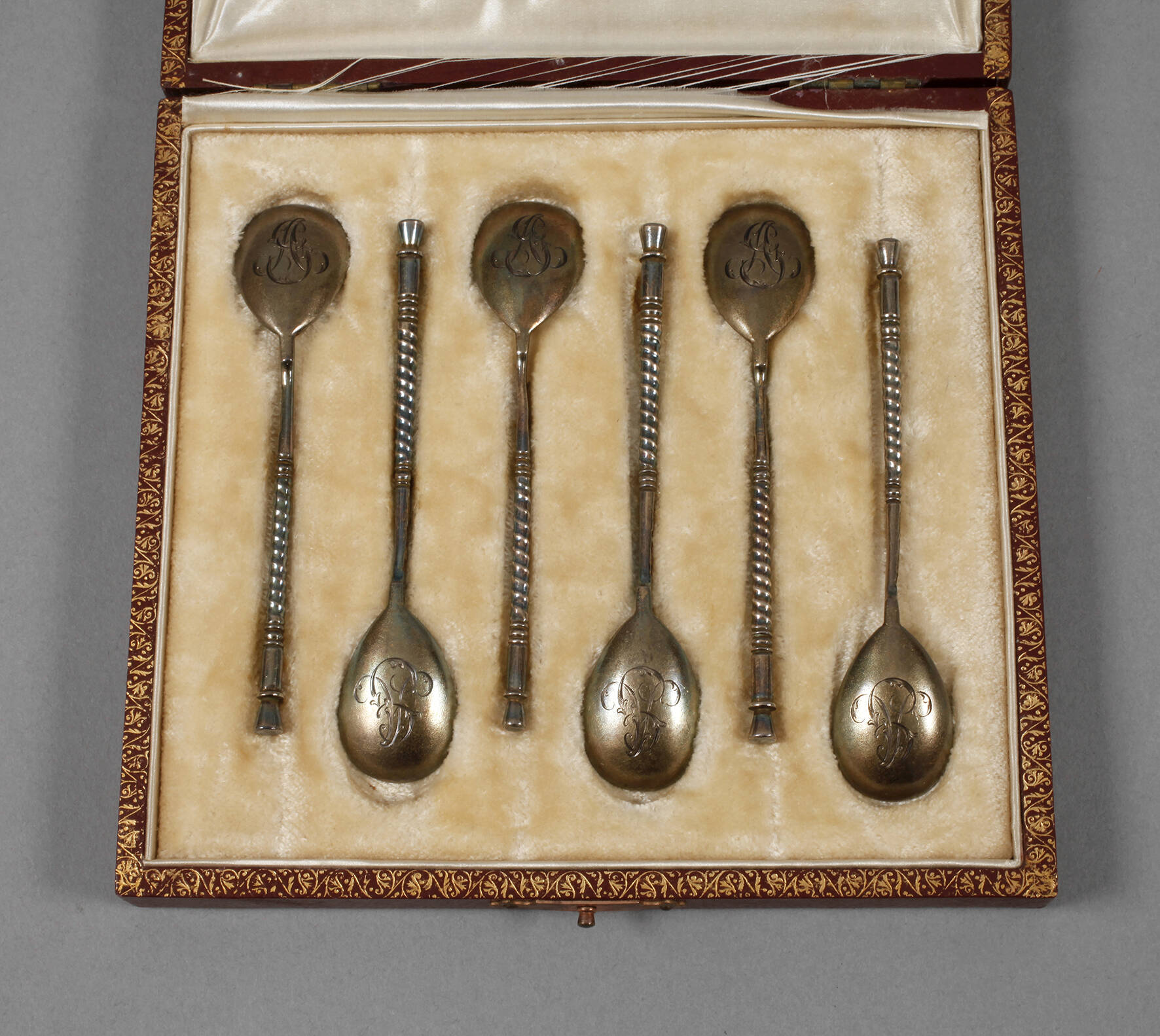 Sechs Silberlöffel