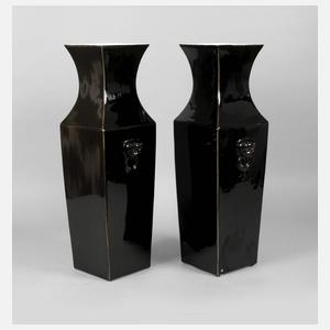 Paar Bodenvasen