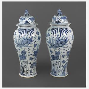 Paar große Bodenvasen China
