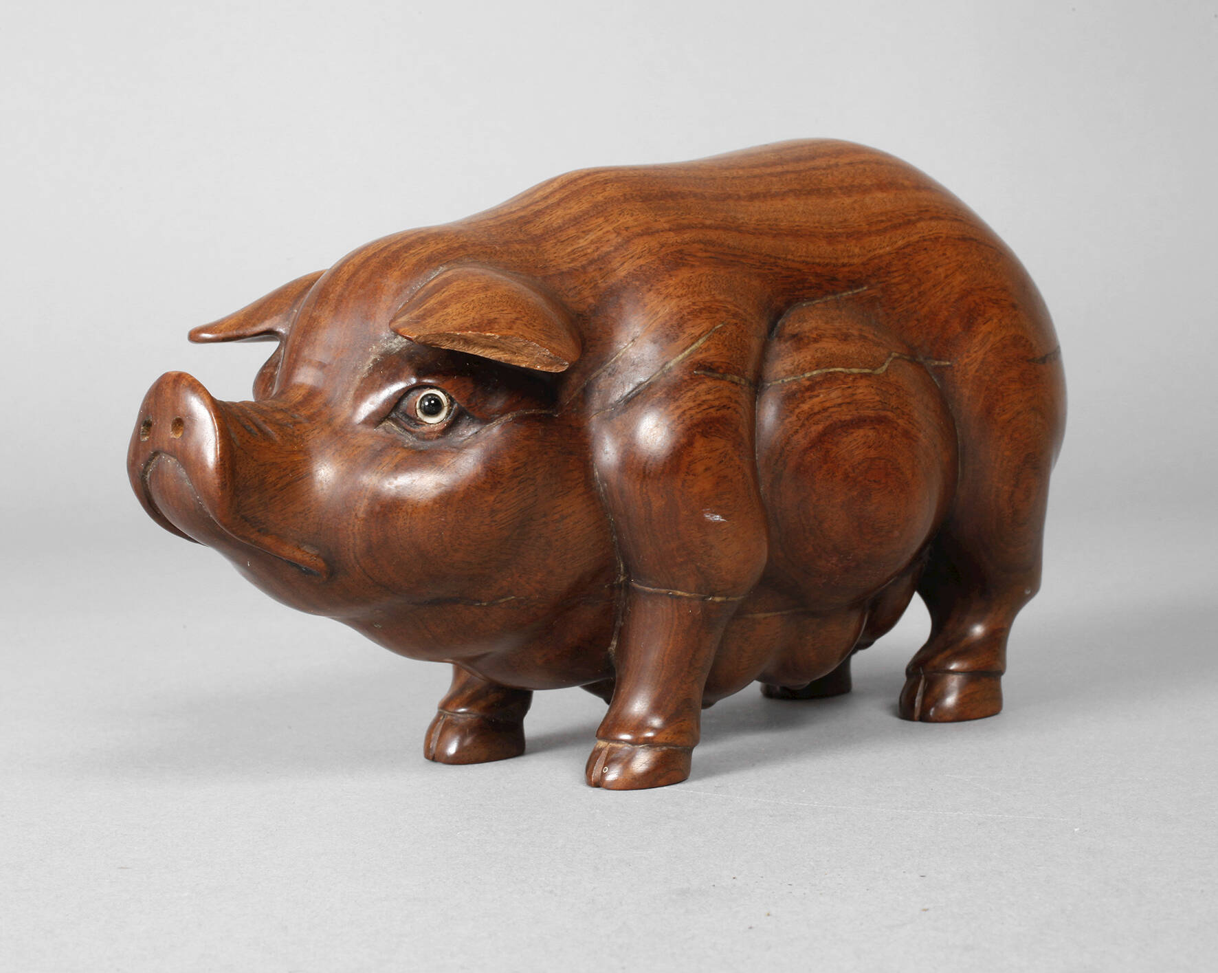 Figürliche Schnitzerei