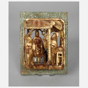 Figürliche Reliefschnitzerei