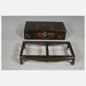 Truhe mit Lackmalerei