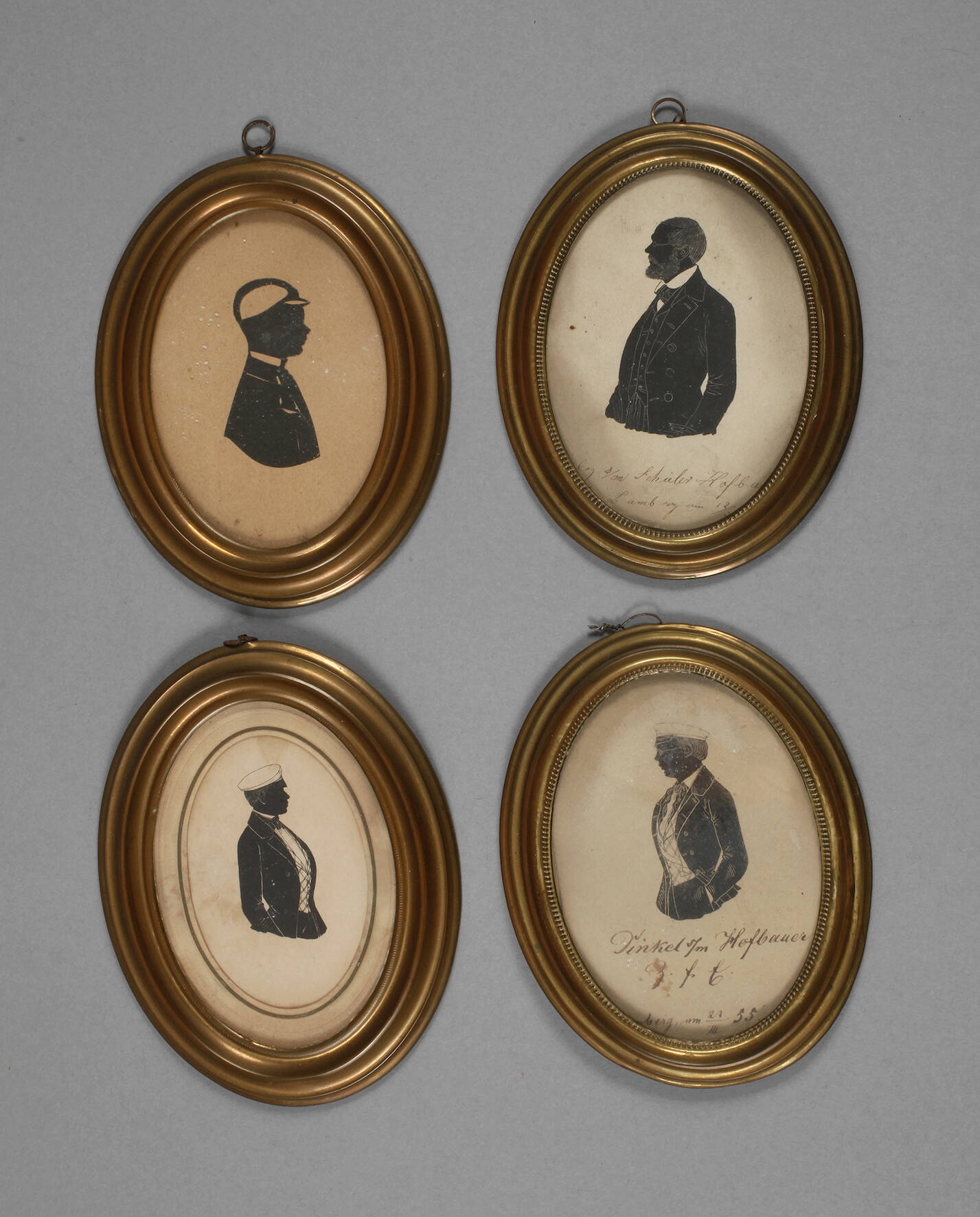 Vier studentische Schattenrisse