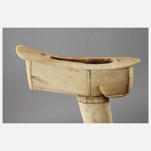 Kris mit beinerner Scheide