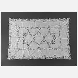 Große Handarbeitszierdecke