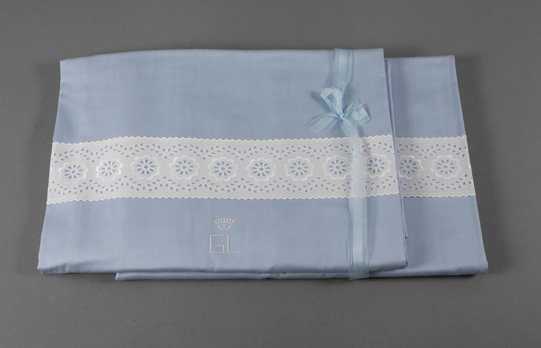 Paar sehr große Bettbezüge aus Adelsbesitz