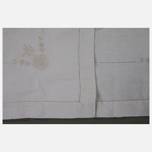 Gestickte Tischdecke Jugendstil