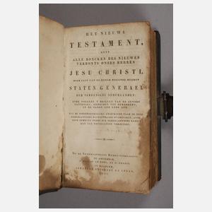 Vier niederländische Bibeln
