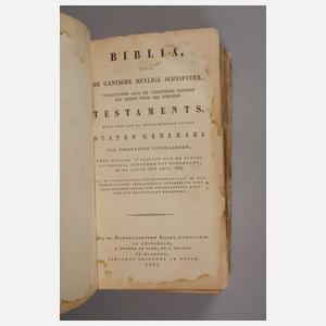 Vier niederländische Bibeln