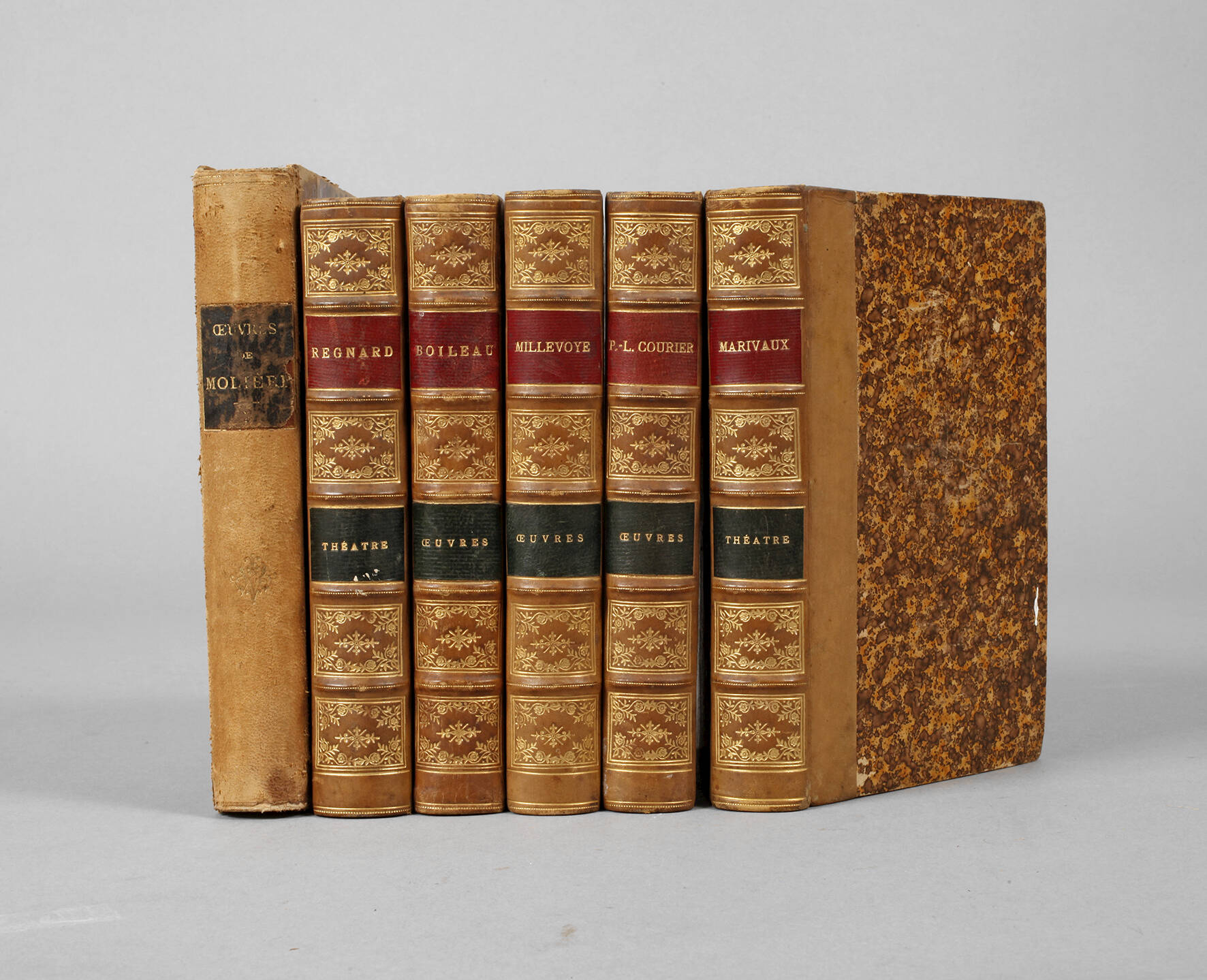 Sechs Bände Oeuvres Belletristik