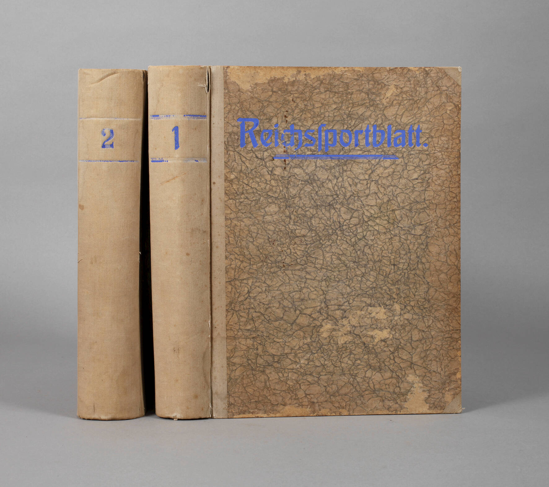 Zwei Bände Reichssportblatt