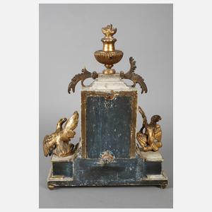 Klassizistische Kaminuhr