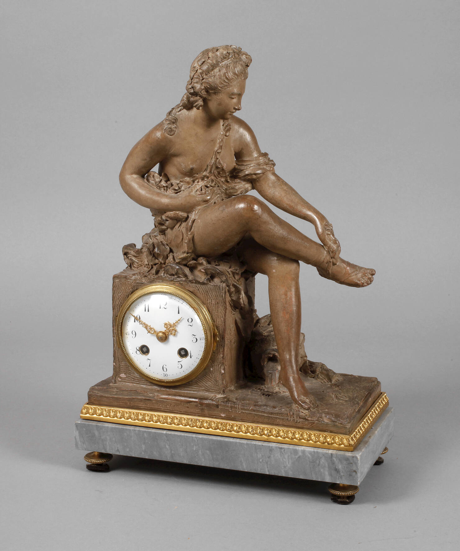 Figurenuhr "Sandalenbinderin"