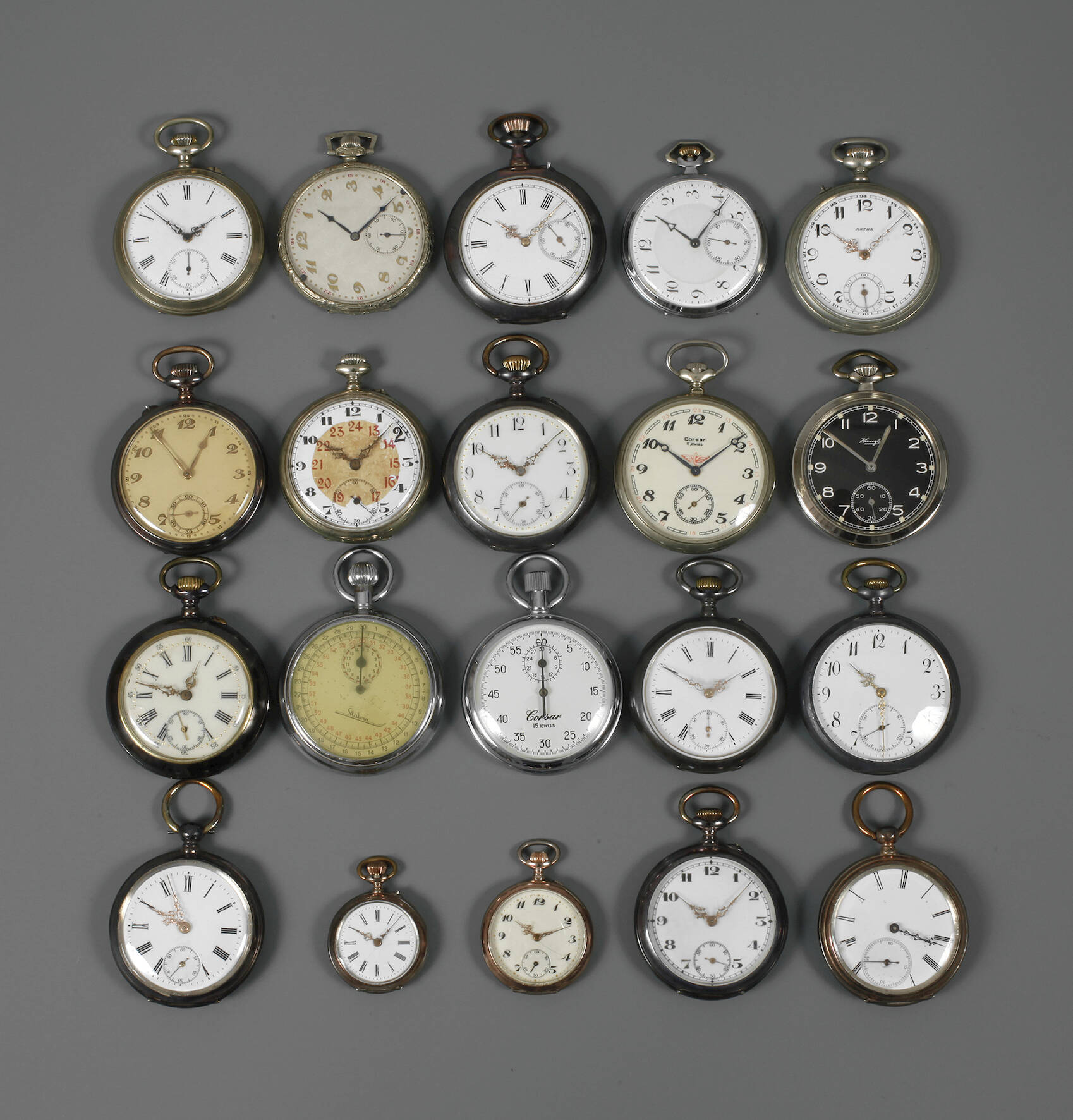20 Taschenuhren im Etui