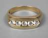 Damenring mit Steinbesatz