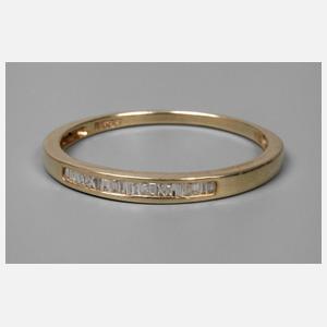 Damenring mit Diamanten