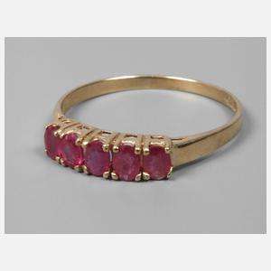 Damenring mit Rubinen