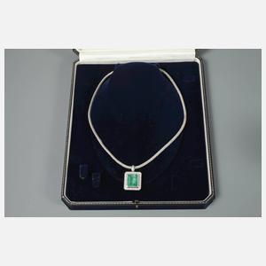 Feiner Smaragdanhänger mit Brillanten