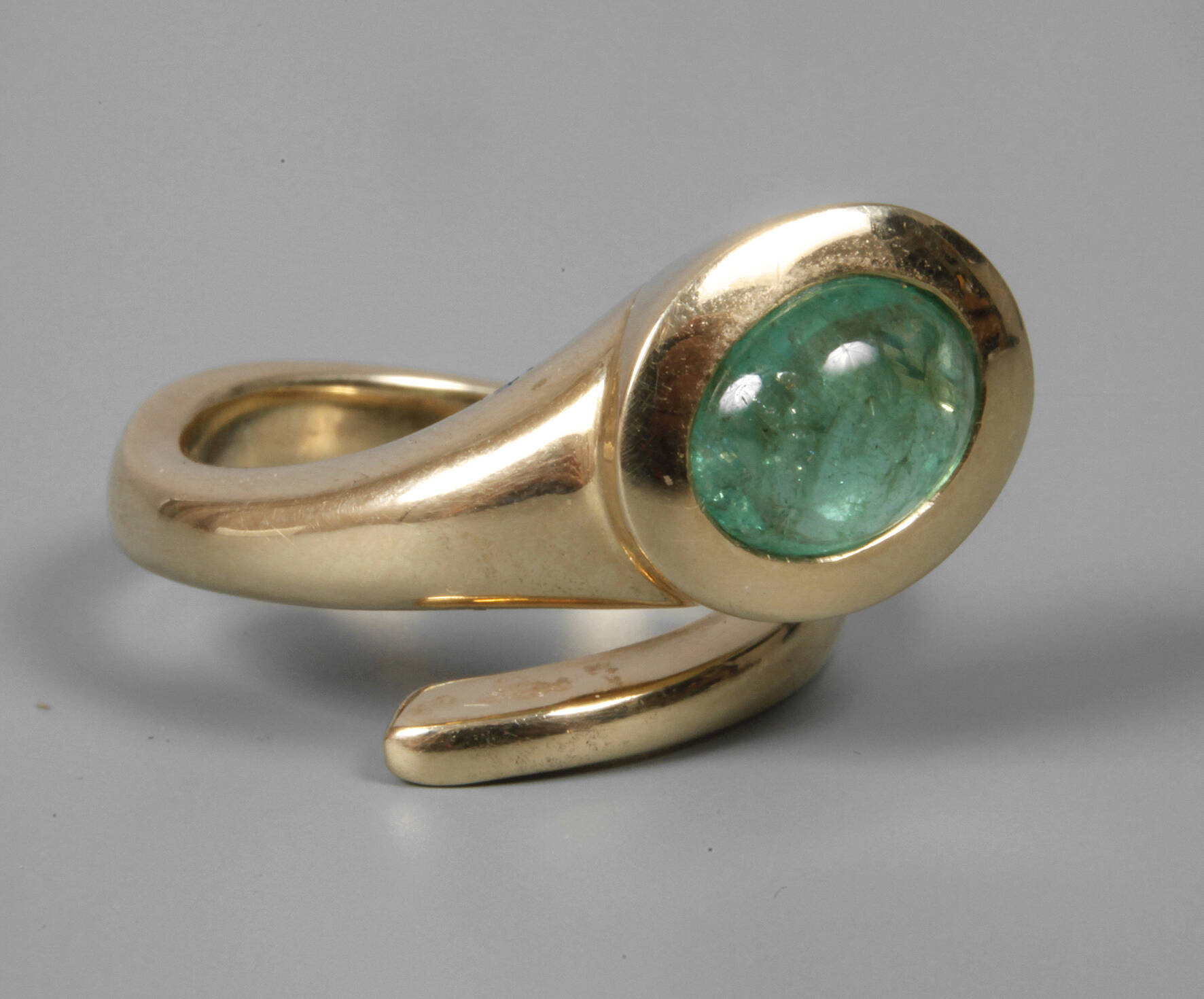 Damenring mit Smaragd