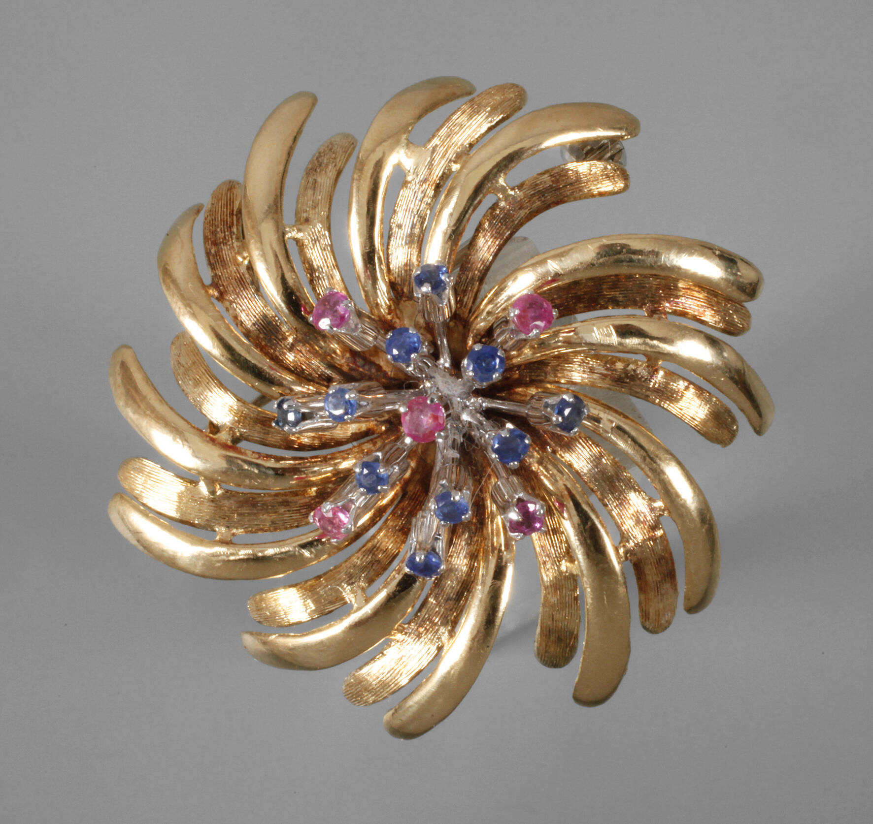 Brosche mit Steinbesatz