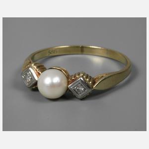 Damenring mit Perle und Diamanten