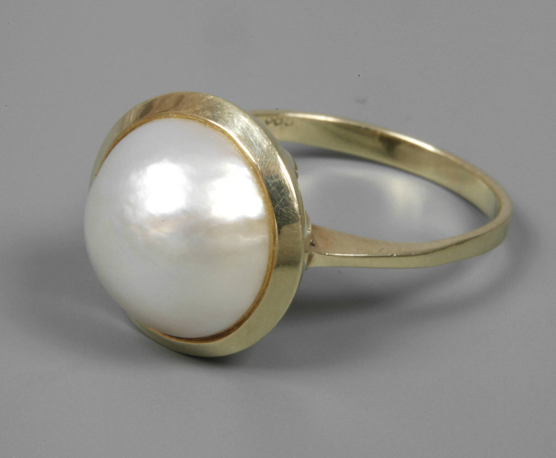 Damering mit Mabéperle