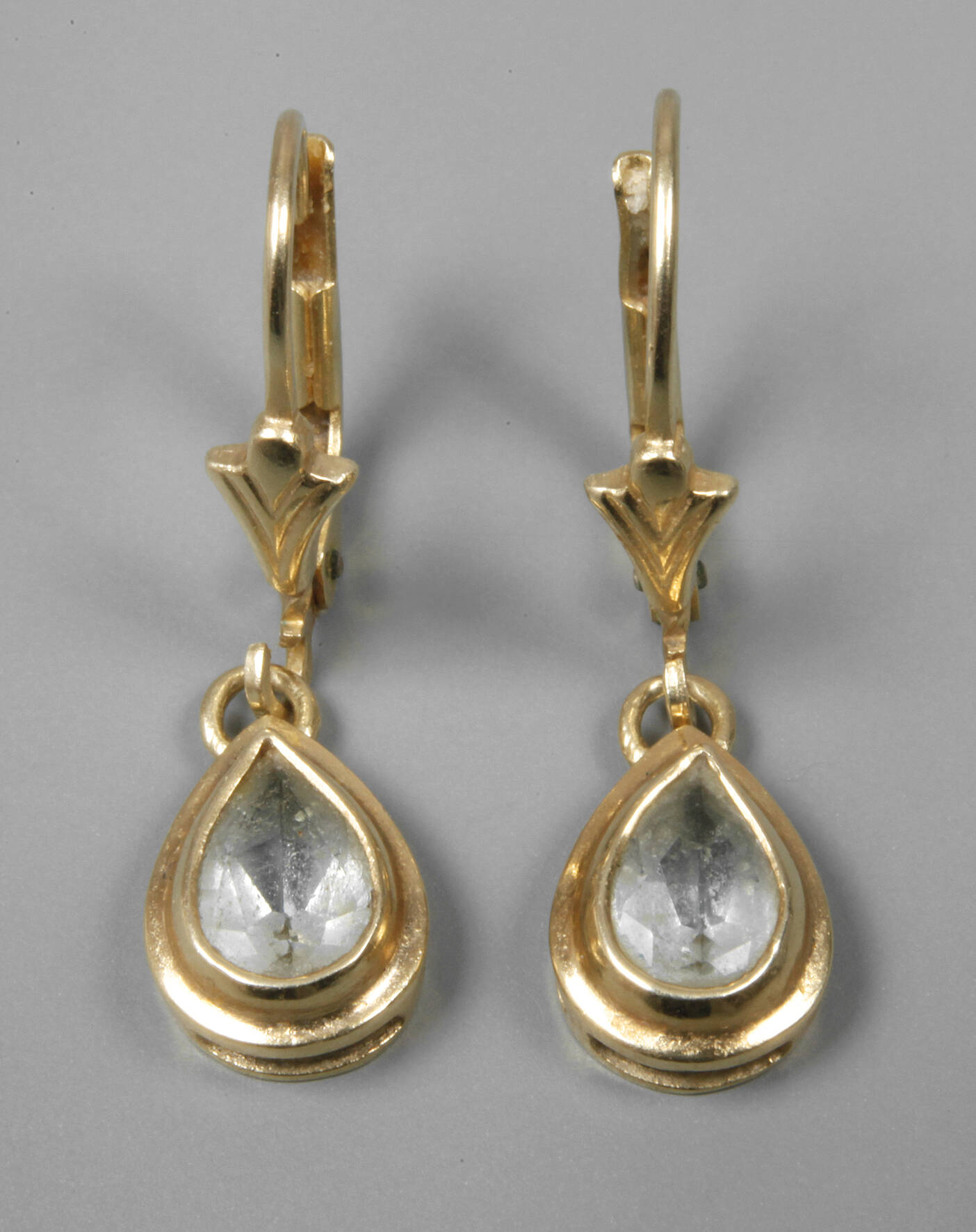 Paar Ohrhänger mit Aquamarinen