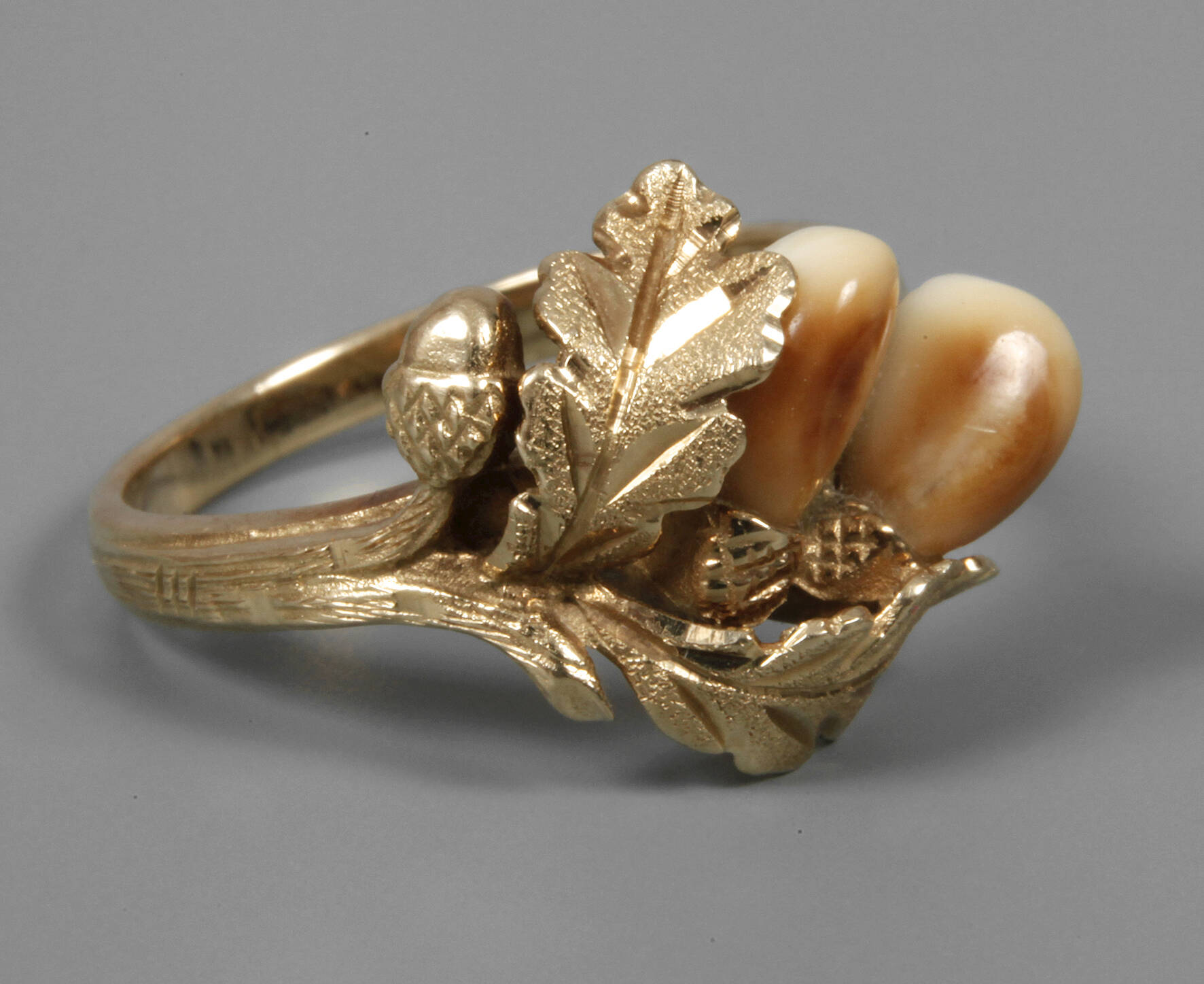 Damenring mit Grandeln