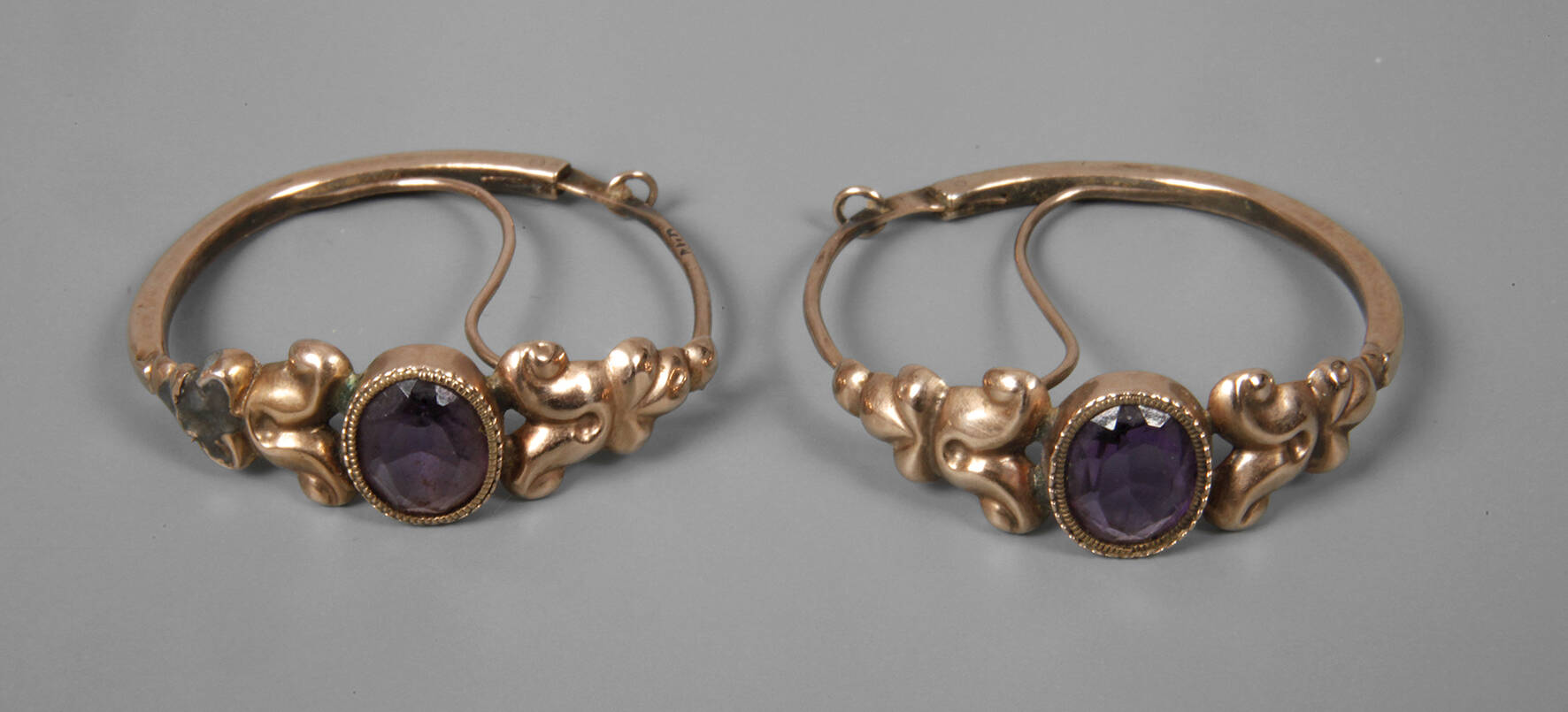 Paar Historismusohrringe mit Amethyst