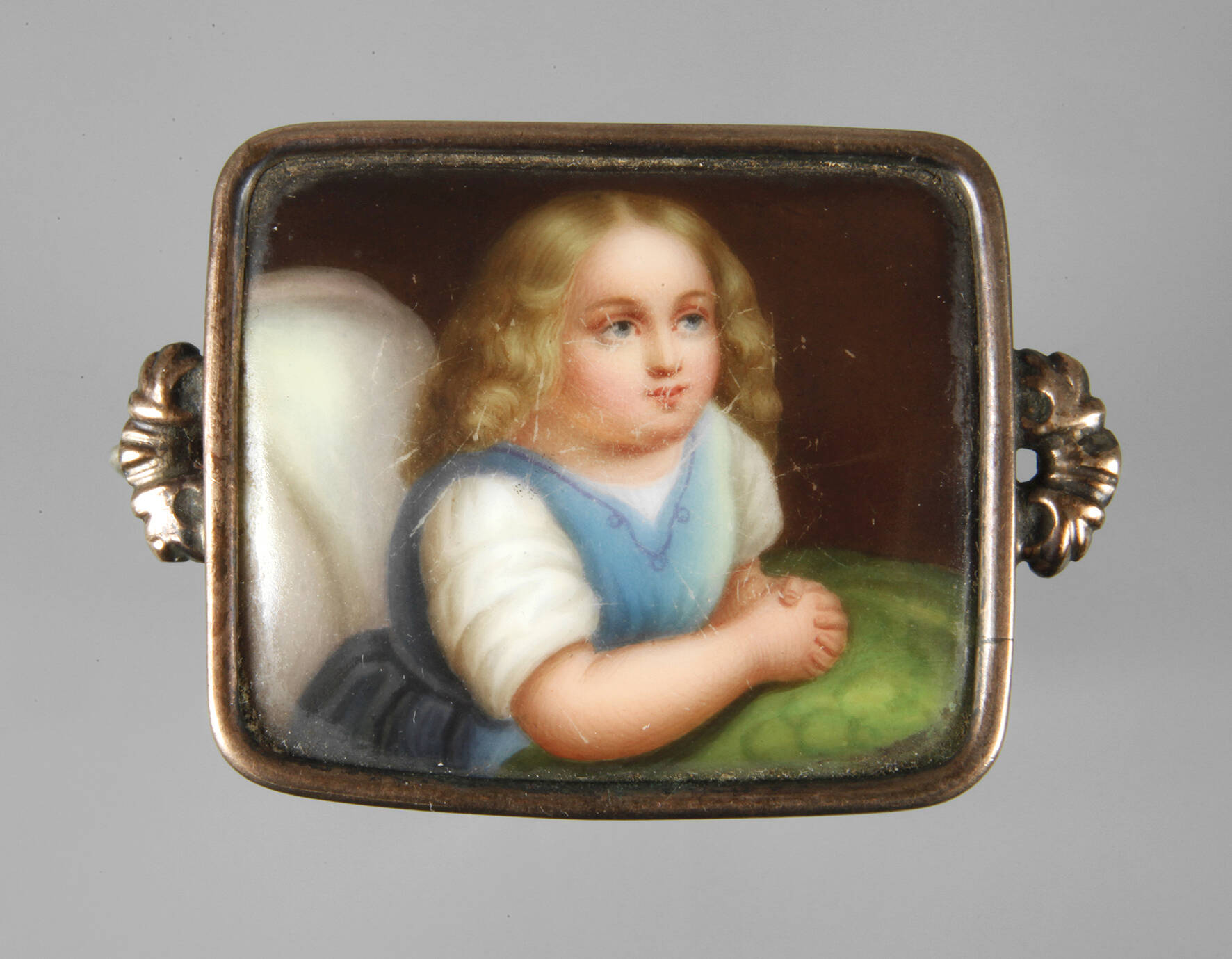 Brosche mit Emaillemalerei