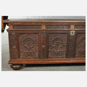Große Renaissancetruhe