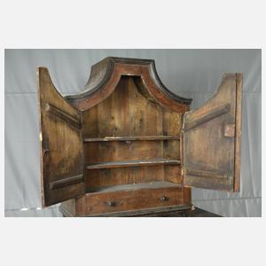 Bäuerliche Aufsatzkommode