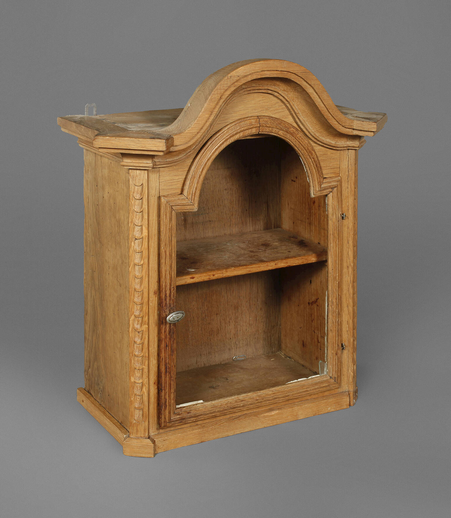 Wandschränkchen Barock