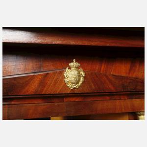 Sekretär aus höfischem Besitz