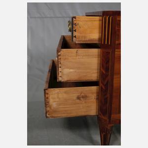 Klassizistische Kommode