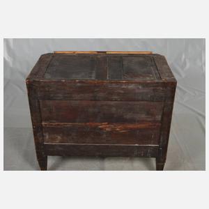 Klassizistische Kommode