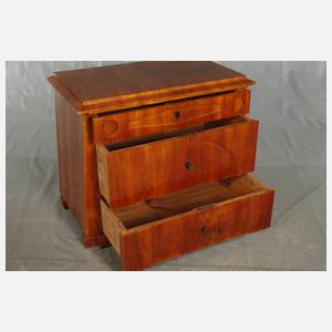 Konische Biedermeierkommode