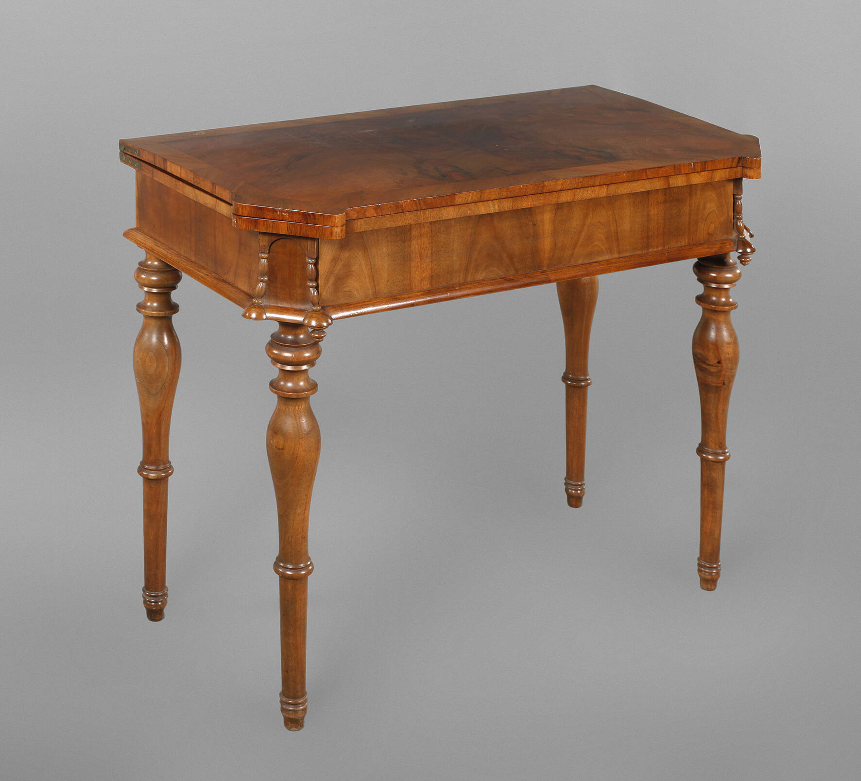 Spieltisch aus königlichem Besitz