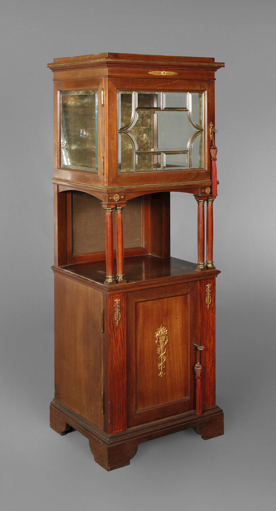 Pfeilerschrank Neoempire