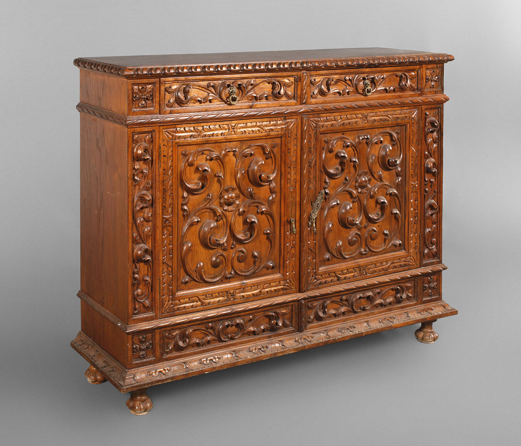 Anrichte Historismus